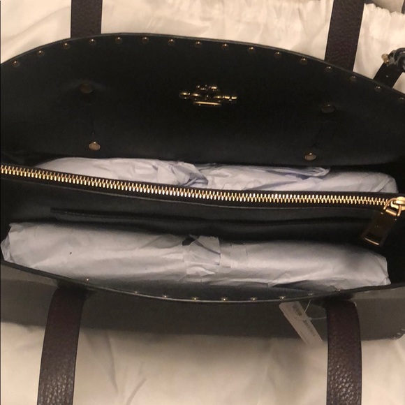 👜Coach Border Rivets Charlie Carryall 👜 - Picture 8 of 8